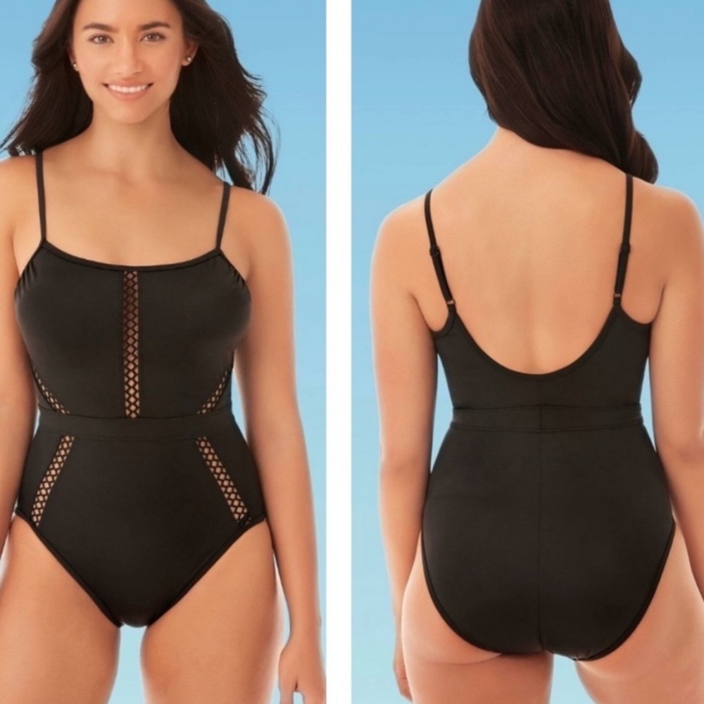 Beach Betty | Black One Piece Swimsuit. Size Large